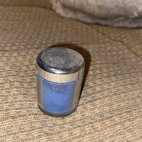 💙EUC Tony & Tina Blue Loose Eye Shadow - Picture 2 of 10